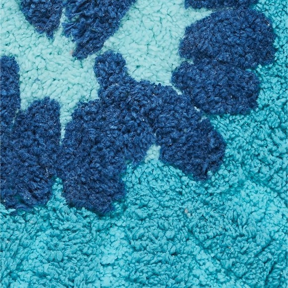 🌺 New The Pioneer Woman Teal Blue Floral Bathroom Rug, Round Floral - Picture 6 of 8